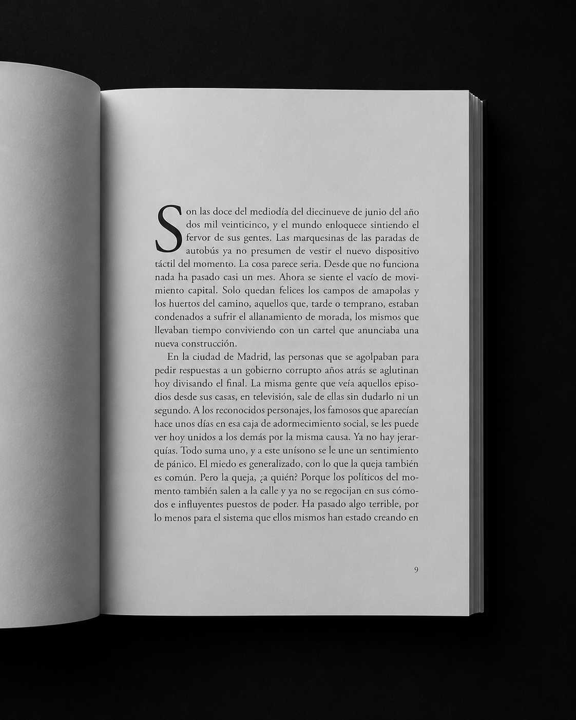 Página interior de la novela Equilibria mostrando el comienzo del primer capítulo.